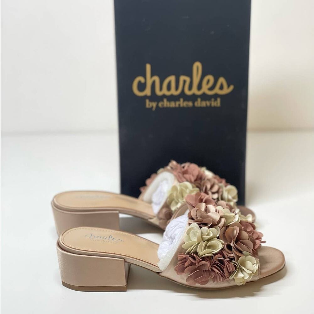 Charles by Charles David Victorious Sandals Women's Size 7M Ivory Floral Chiffon